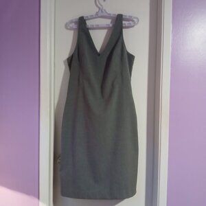 Banana Republic Women's V-Neck Sleeveless Sheath Dress GUC
